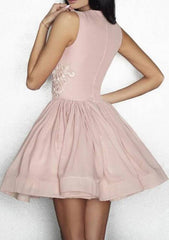 A-Line Chiffon Homecoming Dress with Scalloped Neck and Appliqued Sleeveless Hem - Babyonlines