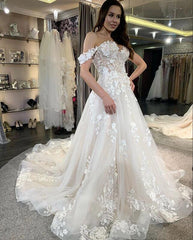 A-Line Deep V-neck Backless Wedding Dress Long Sleeves Pearl With Appliques Lace