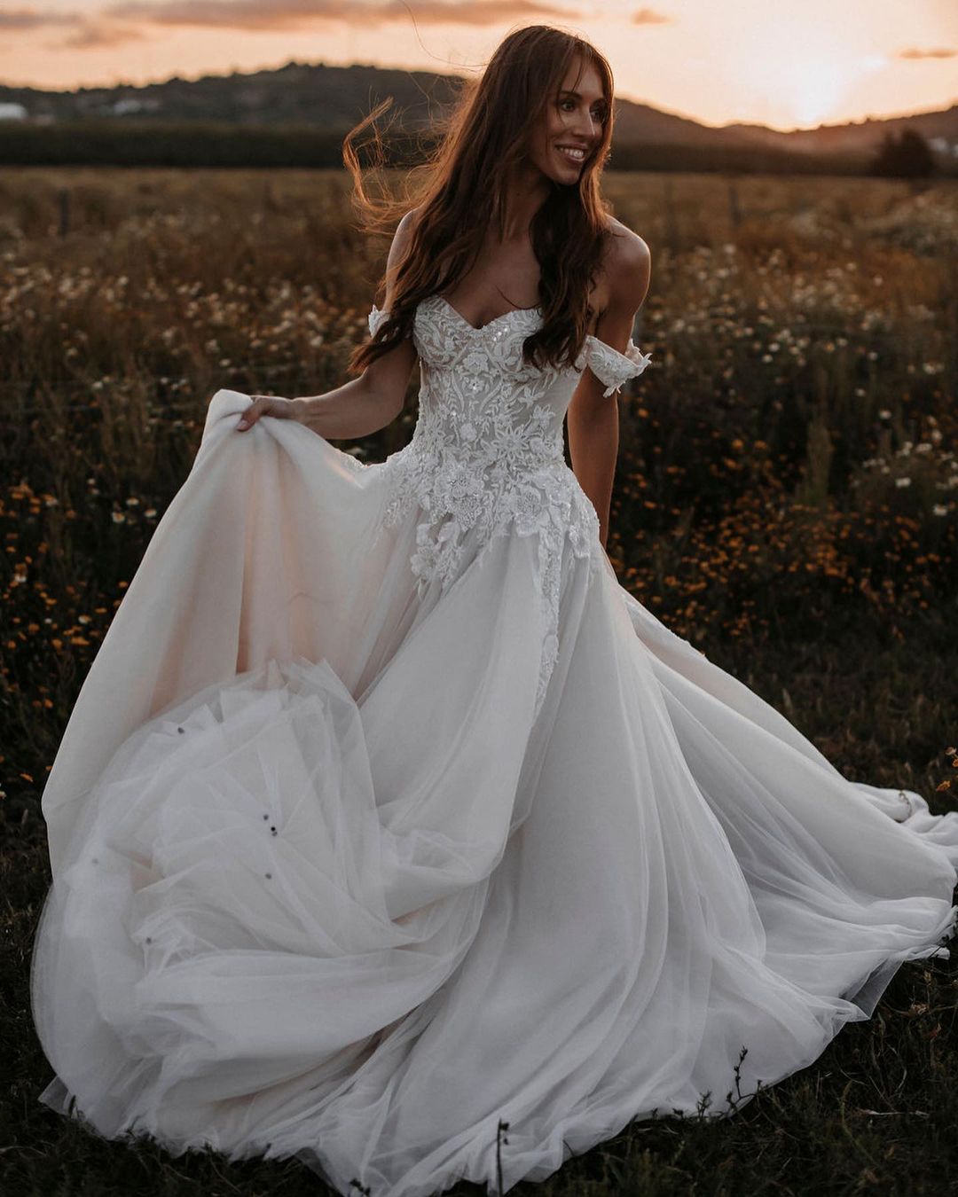 A-Line Off-the-Shoulder Tulle Wedding Dress with Lace Appliques