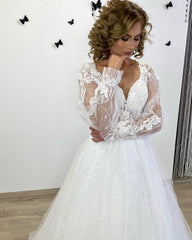 A-Line Sweetheart Long Sleeves Wedding Dress With Lace Appliques Tulle