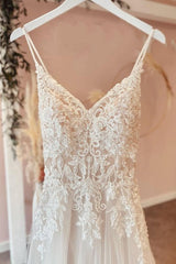 A-Line Sweetheart Spaghetti-Straps Tulle Wedding Dress With Lace Appliques