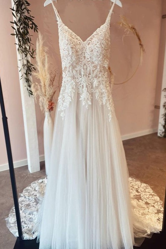 A-Line Sweetheart Spaghetti-Straps Tulle Wedding Dress With Lace Appliques