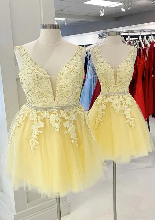 Look Amazing in A-line V Neck Sleeveless Lace Tulle Short/Mini Homecoming Dress With Beading Bandage - Babyonlines