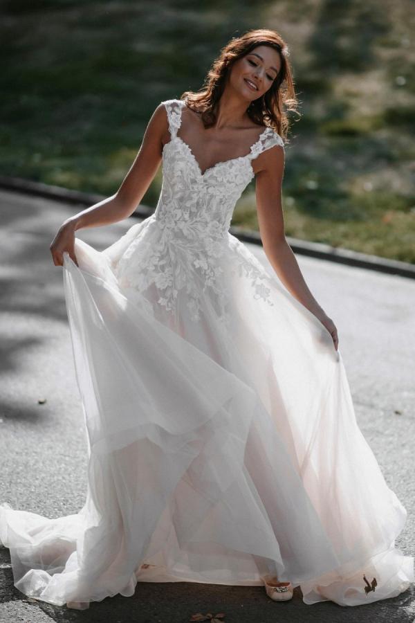 A-Line V-Neck Tulle Backless Long Wedding Dress with Lace