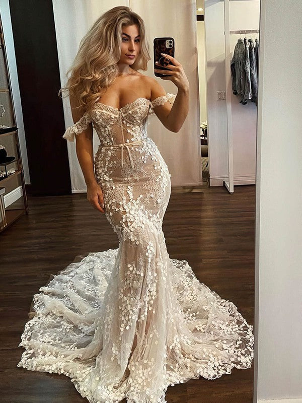 Beautiful Trumpet/Mermaid Off-the-shoulder Tulle Sweep Train Wedding Dress With Bow