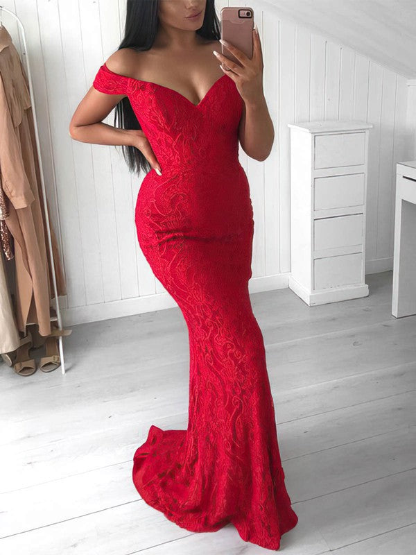 Elegant Off-the-shoulder Lace Prom Dresses with Sheath/Column Sweep Train