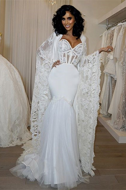 Modern Sweetheart Mermaid Wedding Dress with Lace Cape