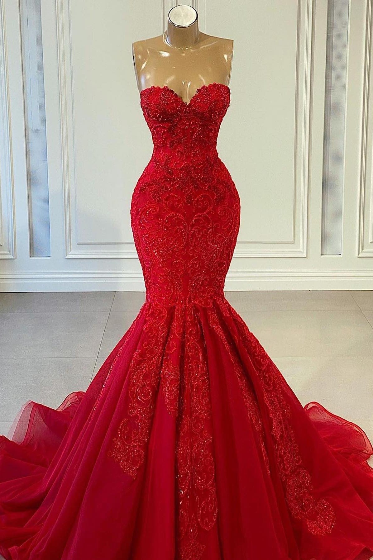 Red Sweetheart Sleeveless Mermaid Prom Dress with Beadings