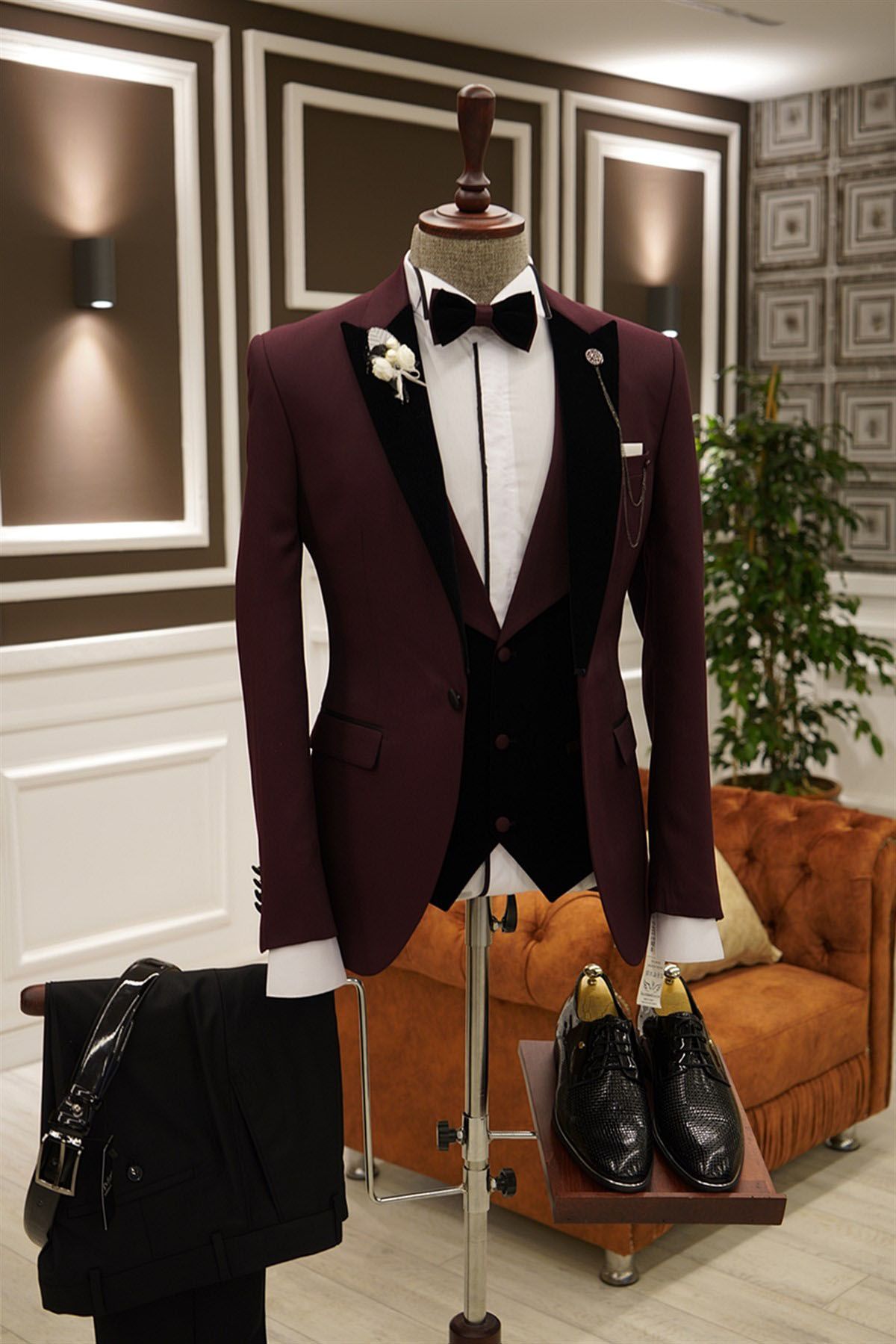 Stylish Burgundy Peaked Lapel Evening Suit with Three Pieces