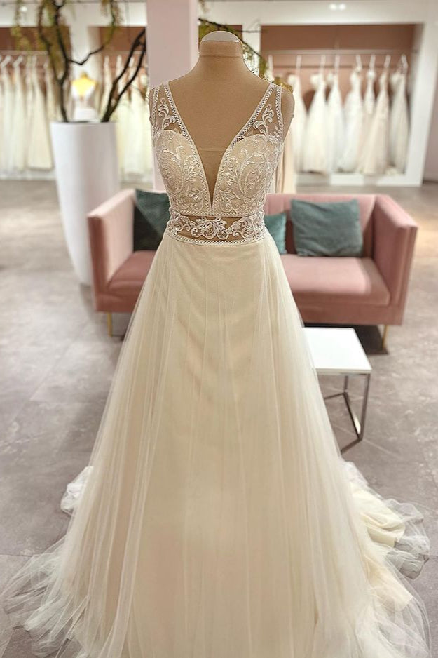 Sweetheart A-Line Floor-Length Tulle Wedding Dress with Lace Appliques