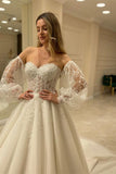 Sweetheart Bubble Sleeve Tulle Wedding Dress with Lace