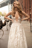 V-Neck Tulle Applique Wedding Dress