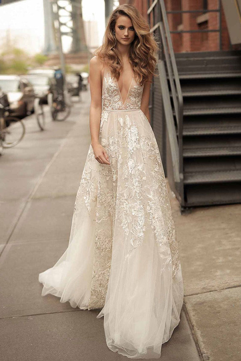 V-Neck Tulle Applique Wedding Dress