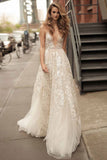 V-Neck Tulle Applique Wedding Dress