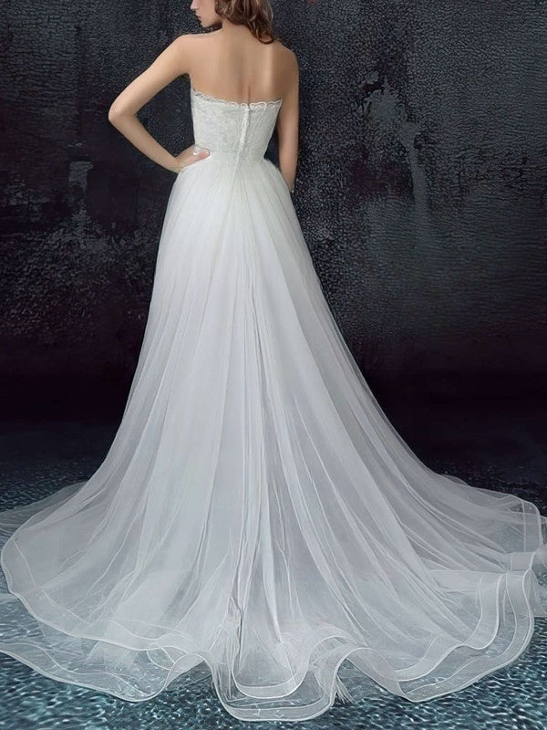 A-line Organza Wedding Dresses With Appliques Lace