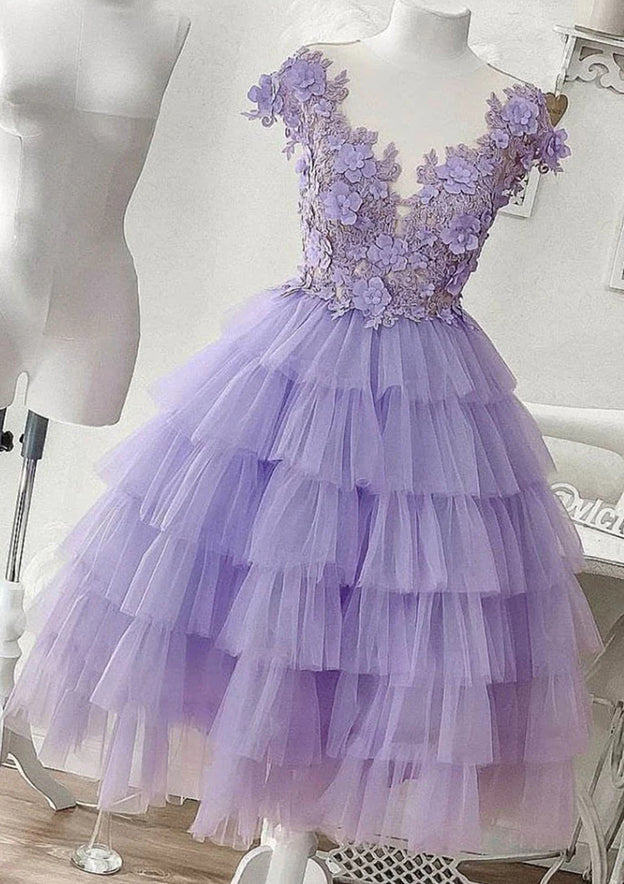 A-line V-Neck Sleeveless Tulle Short Homecoming Dress with Appliques - Babyonlines