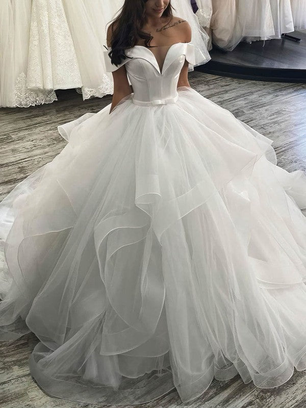 Elegant Off-the-shoulder Ball Gown Wedding Dress with Cascading Ruffles and Tulle Court Train