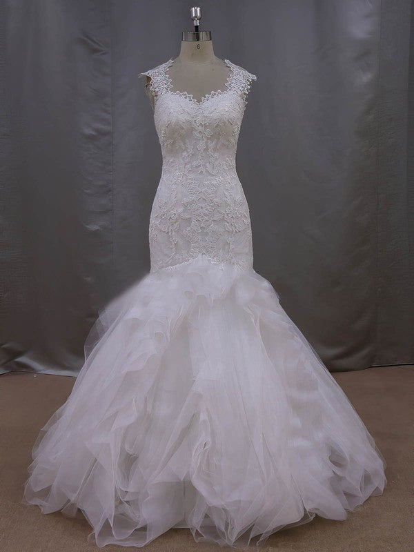 Elegant Trumpet/Mermaid Sweetheart Tulle Wedding Dress with Cascading Ruffles and Sweep Train