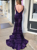 Glamorous Trumpet/Mermaid V-neck Sequined Sweep Train Prom Dress