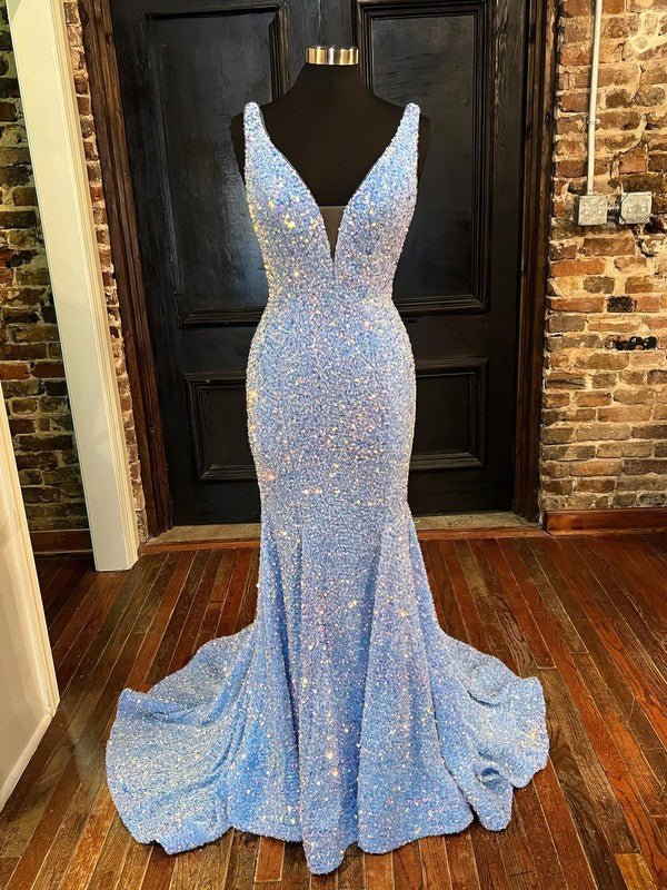 Glamorous Trumpet/Mermaid V-neck Sequined Sweep Train Prom Dress