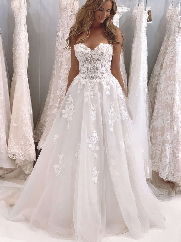 Gorgeous Ball Gown Sweetheart Tulle Sweep Train Wedding Dress With Appliques Lace