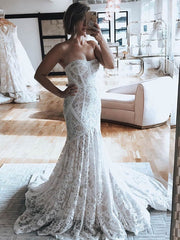 Gorgeous Trumpet/Mermaid Lace Wedding Dress with Straight Sweep Train