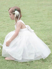 Square Neckline Ball Gown Tulle Tea-length Flower Girl Dresses with Bow