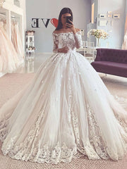 Stunning Off-the-shoulder Ball Gown Wedding Dress with Tulle Sweep Train and Appliques Lace