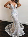 Stunning V-Neck Tulle Trumpet/Mermaid Wedding Dress With Appliques Lace