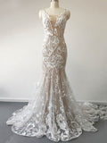 Stunning V-Neck Tulle Trumpet/Mermaid Wedding Dress With Appliques Lace