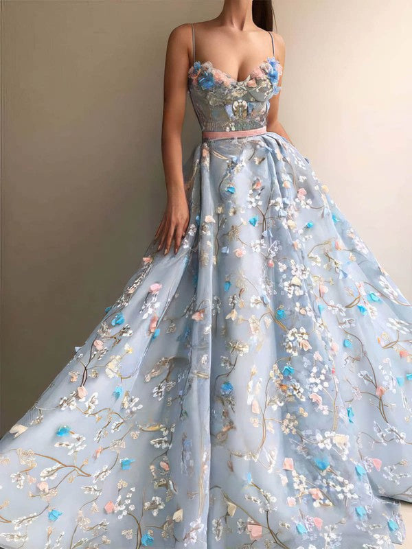 V-neck Tulle Appliques Lace Prom Dress in Ball Gown/Princess Sweep Train