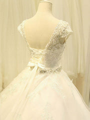 V-neck Tulle Court Train Wedding Dress with Lace Appliques