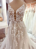 V-neck Tulle Court Train Wedding Dresses With Appliques Lace for a Ball Gown Look